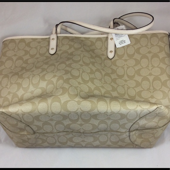 🔥1 left🔥Coach Leather-Reversible City Tote - Picture 7 of 8